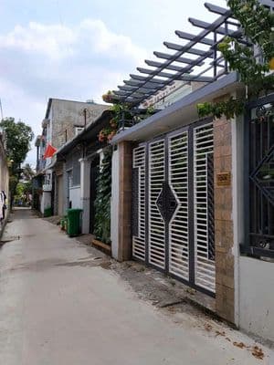 Nhà cấp 4 gần chòm sao, 4x18m, 2.4 tỷ