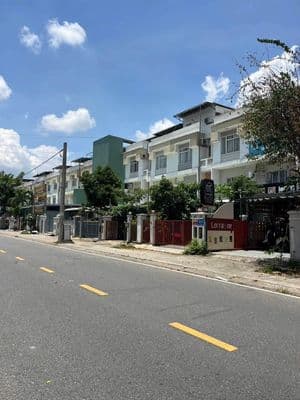 Bán nhà phố D11 KDC Việt Sing, 150m2, 6.85 tỷ
