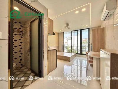 Cho thuê căn hộ ban công, full nội thất luxury
