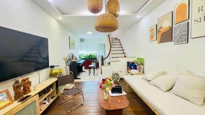 Bán nhà phố Hào Nam, Đống Đa, 34m2 x 5 tầng, 9.6 tỉ