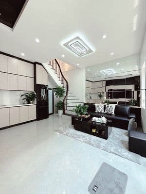 Nhà đẹp Minh Khai 28m2 x 4 tầng, 3 ngủ, 6 tỷ