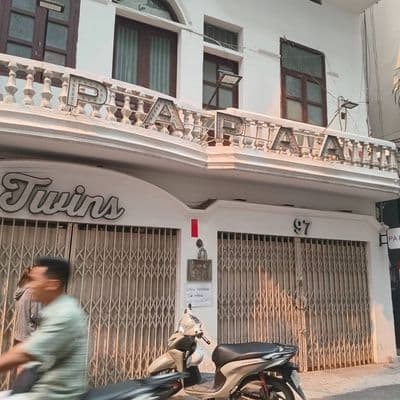 Cho thuê nhà cửa hàng 50m2 mặt tiền 8m, 3 tầng, 2 cửa hàng
