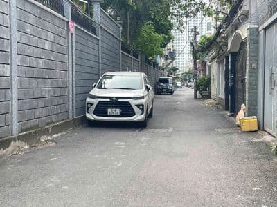 Cho thuê nhà mới full nội thất hẻm 793 trần xuân soạn xe hơi né nhau