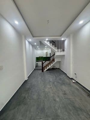 Nhà Nguyên Căn Mặt Tiền Đội Cung - 5PN 3WC - 3.5x10m