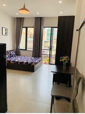 Cho thuê căn hộ có ban công mới ngay chợ bến thành quận 1