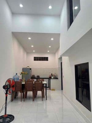 cho thuê nhà mê lửng 3PN full nội thất kiệt oto Bùi Tá Hán