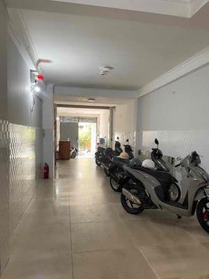 Mt kinh doanh cư xá d, 3.5x20m trệt 1 lửng 2 lầu st. giá: 8.5tỷ tl