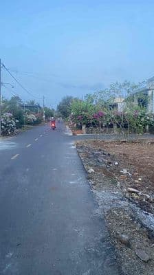 Cần Bán Đất Mặt Tiền Nhựa