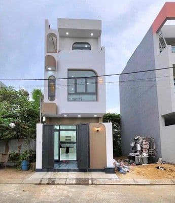 Chính chủ bán nhà Thủ Đức nhỉnh 4 tỷ 4 tầng 4 phòng ngủ hẽm xe hơi