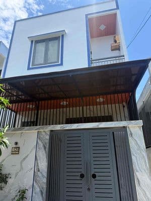 Bán nhà đẹp nội thất sang trong,sau nhà có dãy phòng cho thuê