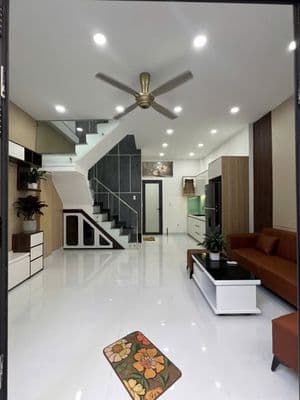 Chủ đổi chỗ ở cần bán gấp căn nhà 1 trệt 2 lầu mới tinh bao đẹp
