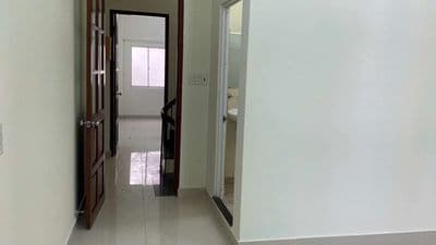 Nhà trệt lầu sân thượng 3pn.3wc, xe hơi để trong nhà