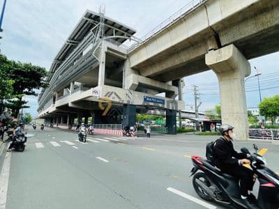 Nhà mt kd 2tầng - kế bên metro bình thái- đuờng rộng 8m - ngang 5m