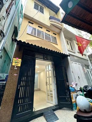 nhà nc 4pn 2vs nguyễn Văn Trỗi p15 Q.Phú nhuâni