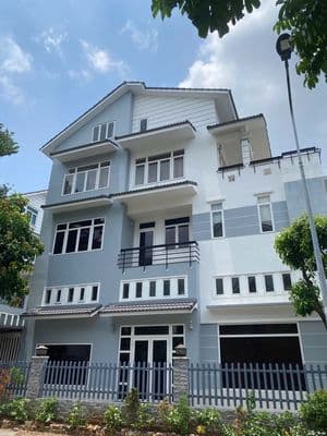 Cho Thuê căn góc biệt thự Gia hoà Phước long B, 200m , 3 tầng
