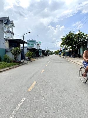 Nền đẹp, cách chợ Bình Chánh chỉ 2,5km - Ko quy hoạch, ko mồ mả