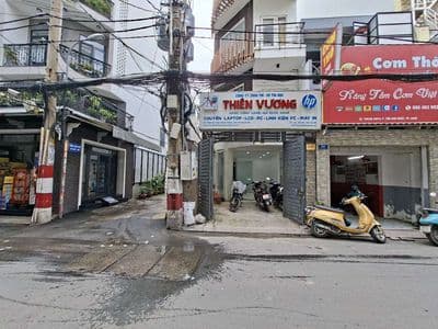Mặt bằng đẹp góc 2 mặt tiền 766 cmt8 tân bình