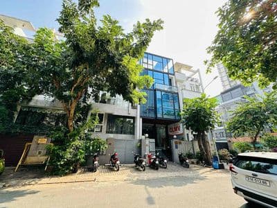 Cho thuê nhà văn phòng, hầm trệt lửng 3 lầu thang máy 55 triệu/ tháng