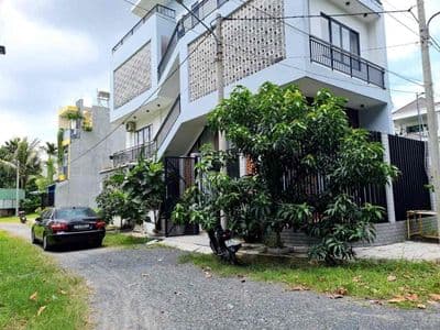 Biệt thự góc 2mt full nt 3pn 3wc đs6 long trường