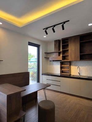 Căn hộ full nt bancol view c.v gia định gần sân bay phù hợp 2-3 người.