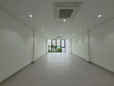 Nhà 300m² sử dụng – 2 hầm + 4 lầu – pccc – 75 triệu