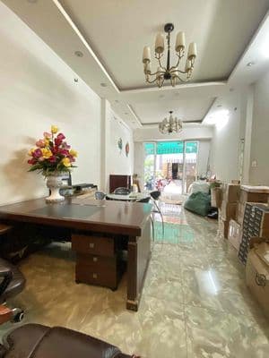 Cho thuê nhà Lạc Long Quân Q11 giá 22tr 90m2-3tầng-hẻm 8m thông sát MT
