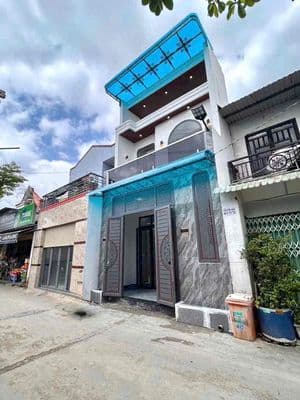 Chính chủ Cần Bán Gấp Nhà 1 Trệt 1 lầu Đường Lê Thị Trung, Thuận An