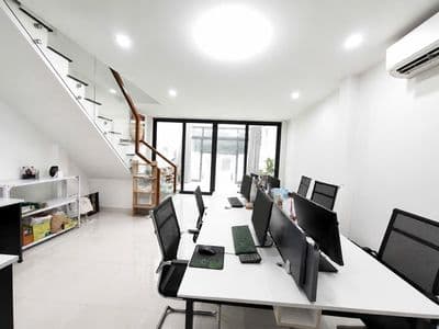 Nhà 2 tầng mặt tiền phú lộc- gần trường fpt