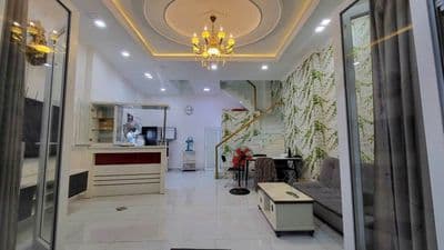 Cho thuê nhà nguyên căn 5 tầng – trần quang diệu quận 3 – giá 28tr/th