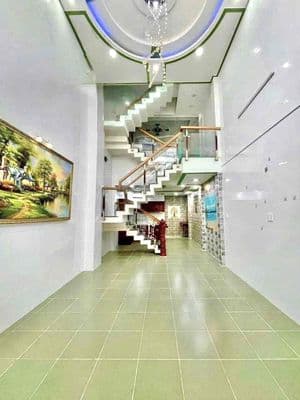 Nhà rộng 4*16m 1lửng 2lầu st 5pn 5wc hxh quang trung