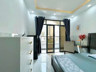 Tại Thành Thái cách UEH 300m_full nt_bancol_ánh sáng tốt_thang máy