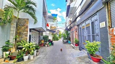 Cho thuê nhà 2 lầu 4Phòng hẻm đường số Tân Quy. giá 17triệu/tháng