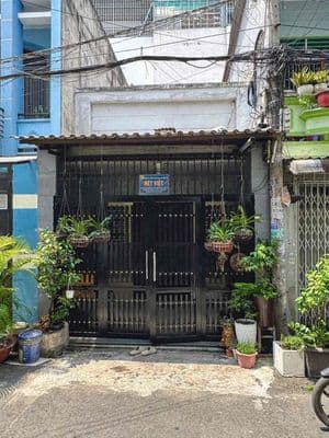 Nhà hẻm xe hơi ngay truong học với chợ đường lô tư gò xoài nhinh 4 ty