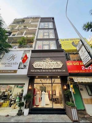 Siêu phẩm toà nhà cách chợ bến thành 500m