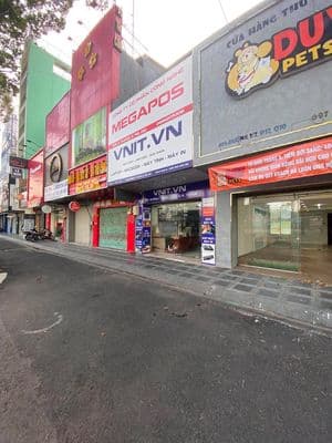 Mặt bằng đẹp đông đúc đường 3 tháng 2, Q10