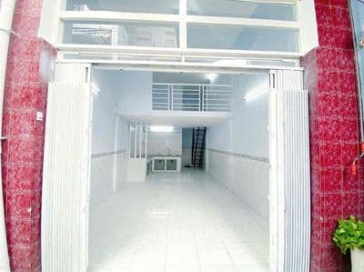 Nhà 3 tầng - sổ vuông a4 - 40m ra mặt tiền - 24m2 - 4,x tỷ