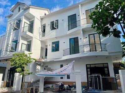 CHO THUÊ CĂN HỘ 3 MẶT TIỀN đường 5m5 sát HÀ HUY TẬP. full nội thất