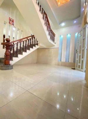 Cho thuê nhà 1 trệt 1 lầu gần trường học Ngô quyền phường trung dũng