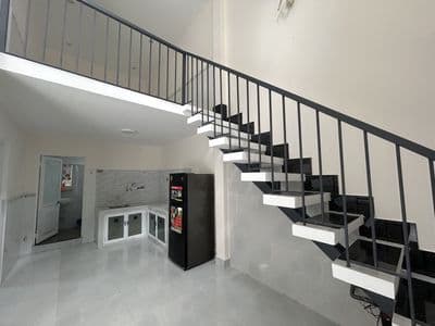 Nhà gác đúc kiệt ô tô tô hiệu – chỉ 3,49 tỷ