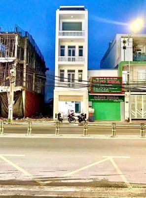Nhà 3 lầu 6PN mặt tiền đường Trần Hoàng Na chỉ 22 triệu