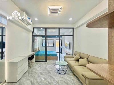 Căn hộ 1 phòng ngủ bancol, đi bộ qua ueh csb, bách khoa, hoa sen