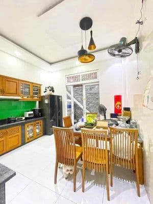 Nhà nguyên căn 4pn hẻm xe hơi thoáng