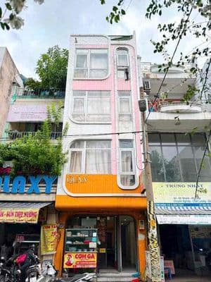 Bán Toà nhà . Ngay Nguyễn Gia Trí . có thuê 120tr. chỉ 23,5 tỷ