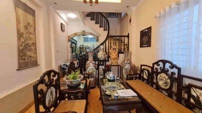 Bán nhà 38m x 5 tầng full nội thất Phạm Văn Đồng