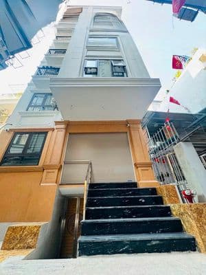 Bán tòa nhà trung tâm Ba Đình, 102m2, 8 tầng, 39 tỷ