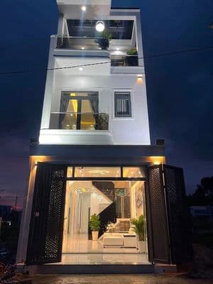 Bán nhà mặt tiền 72m² Bình Dương, 3PN, 3.3 tỷ