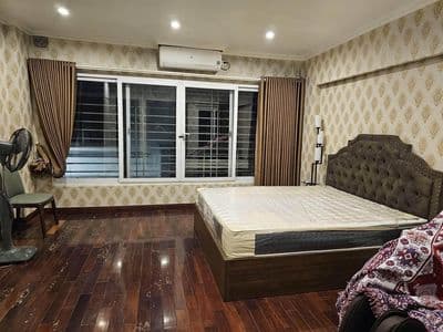 Cho thuê nhà 75m2 x 5 tầng Âu Cơ, Tây Hồ, full nội thất