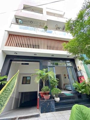 Cuối tháng trống 2pn cửa sổ full nội thất