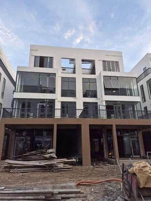 Bán Biệt thự 61 Lạc Trung, 270m2, mặt tiền 8.4m, 76 tỷ