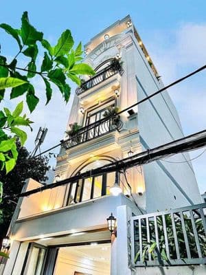 2 căn ra mt đường - hẻm xe hơi - full nt cao cấp - ngay trung tâm phườ